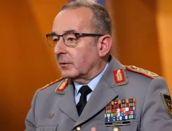 Germany’s Defense Chief Warns Russia May Attack NATO Within Four Years